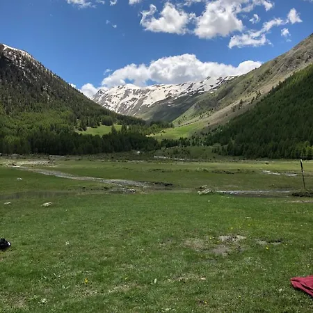 Le Montagnard Bel Avec Jardin Dans Vieille Ferme De Montagne Renovee Lägenhet Les Orres