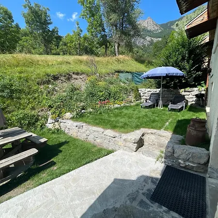 Le Montagnard Bel Avec Jardin Dans Vieille Ferme De Montagne Renovee Lägenhet Les Orres